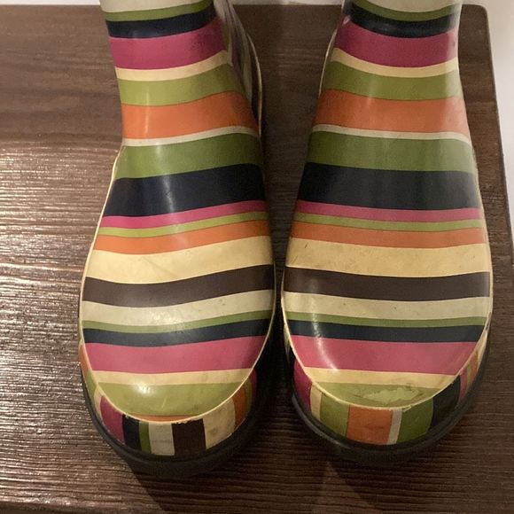 Coach Peony striped rainbow boots with furry top size 7 B. Rubber Rain boots - Picture 5 of 9